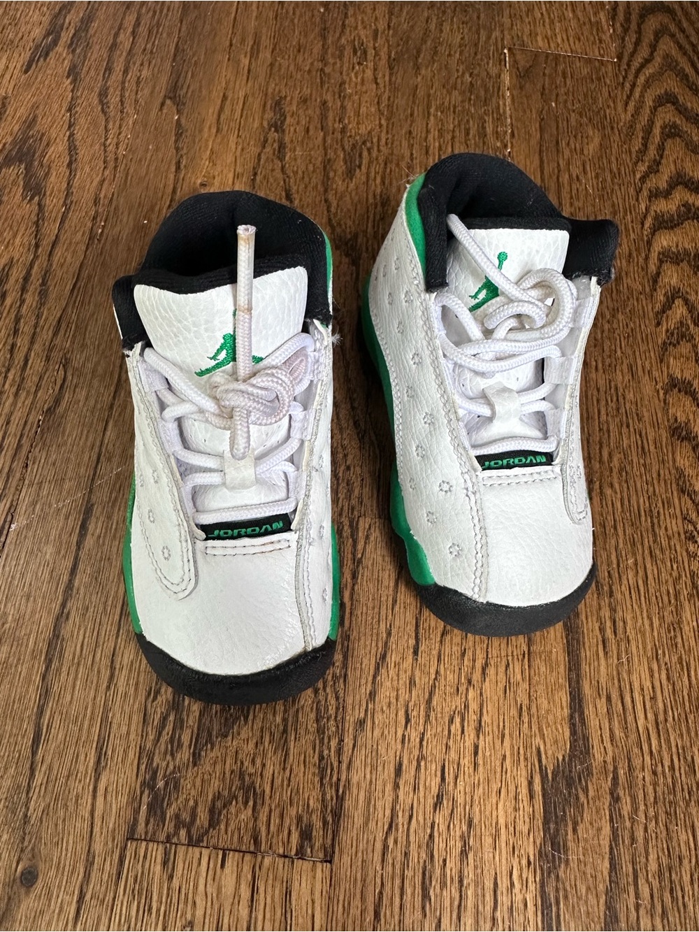 Jordan Toddler White and Green Retro Basketball Sneakers